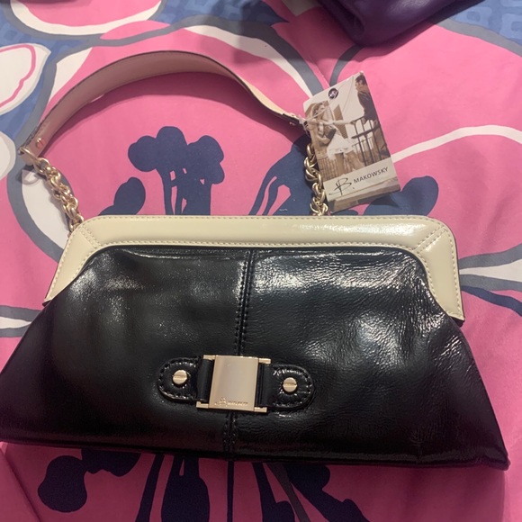 B Makowsky B&W Patent Leather Purse (versatile) - Picture 2 of 9